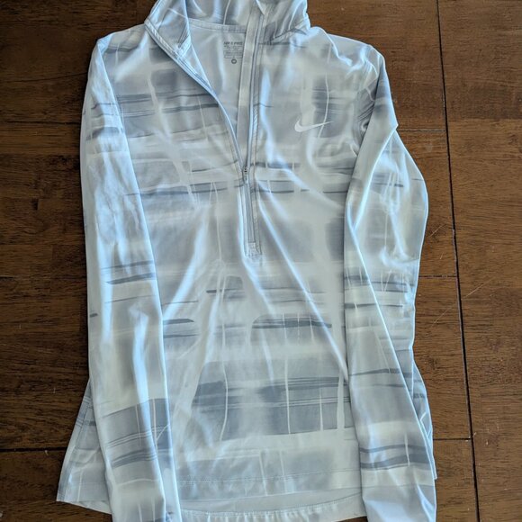 Nike Pro - Picture 2 of 3